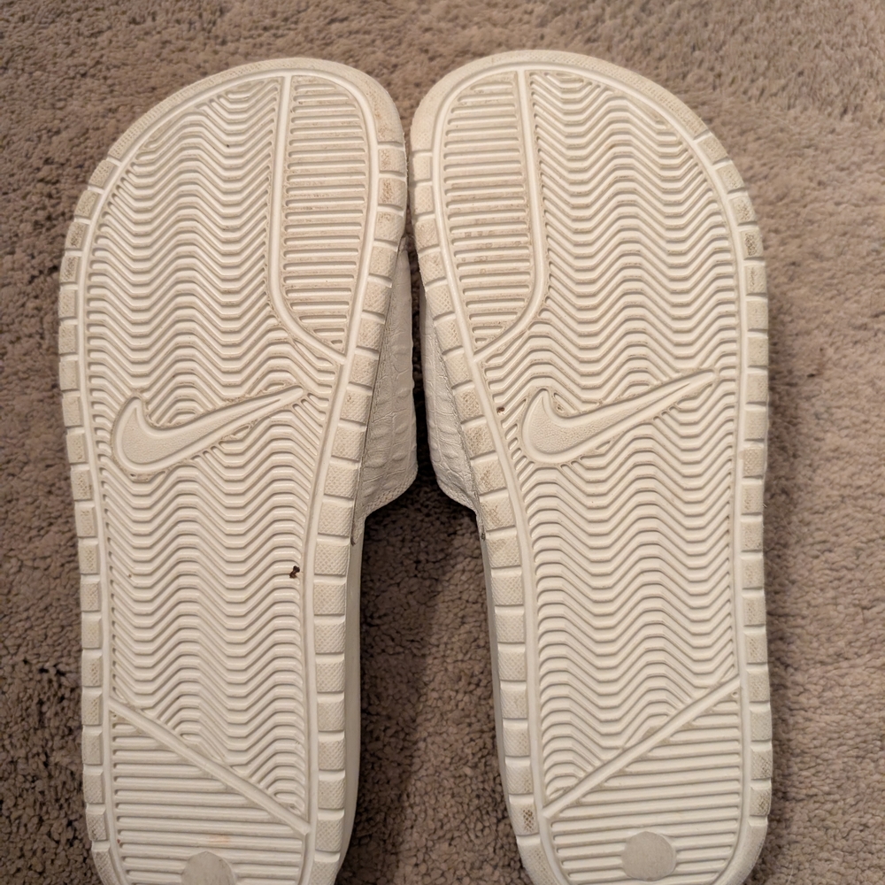 Nike Benassi Just Do It White Croc Slide Sandals | Size 9 | Unisex - Picture 4 of 5
